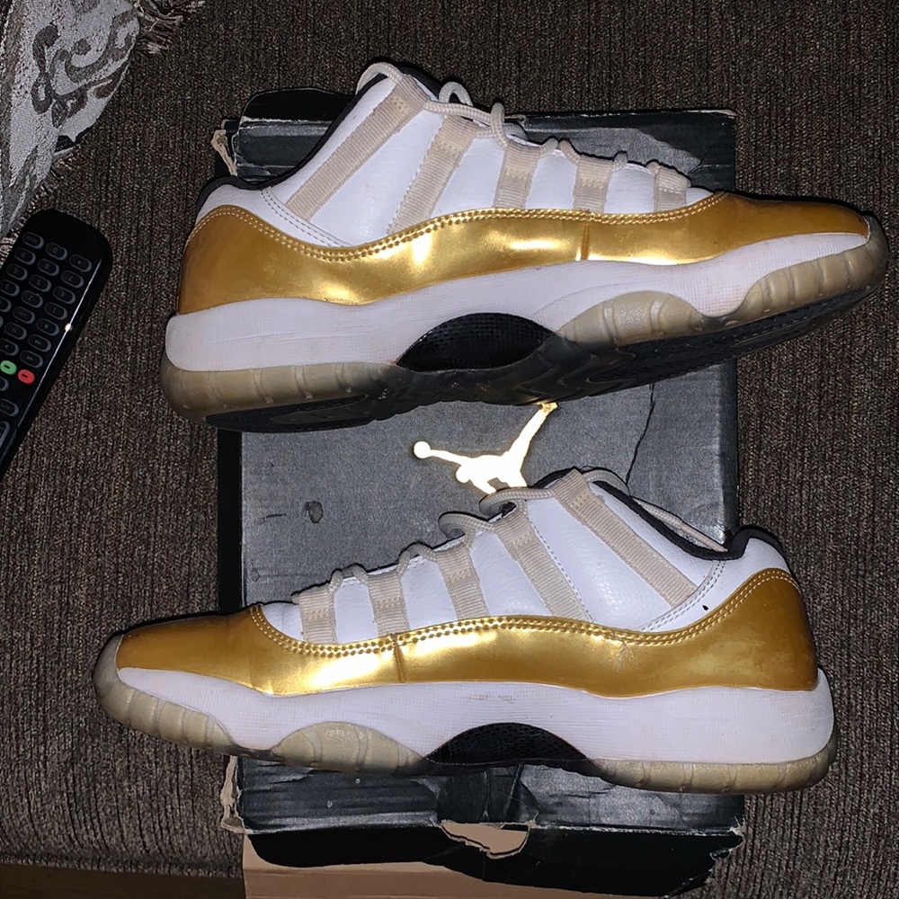 Air Jordan 11 low